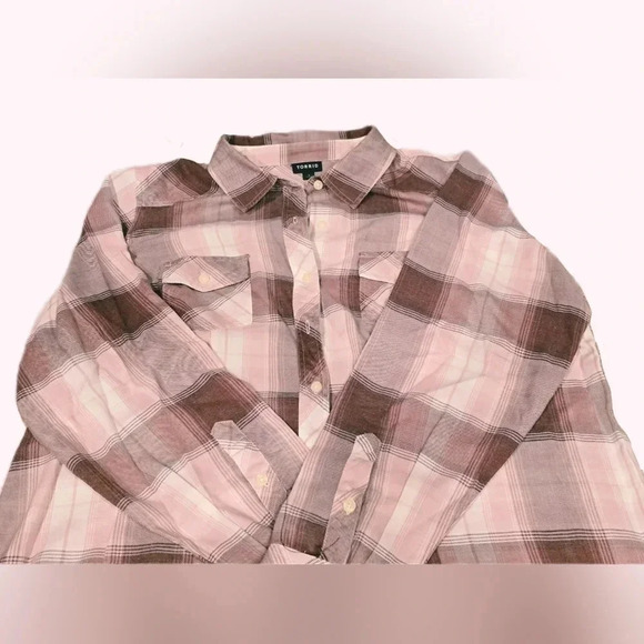 Torrid, Size 1, Purple/pink Brushed Acrylic Flannel Button Up Tunic - Picture 4 of 6